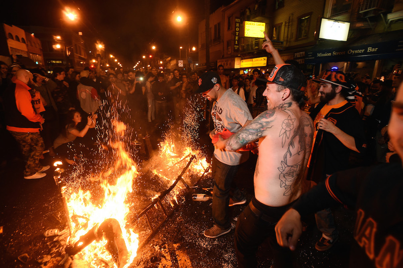 Illustration for article titled San Francisco Brings Fire And Fistfights To World Series Celebrations